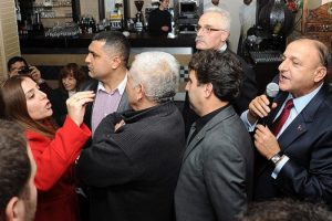 Oktay Vural'a Londra'da protesto
