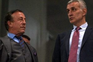Ağaoğlu'nun g&ouml;z&uuml; Arda Turan'da