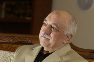 G&uuml;len, eleştirilere cevap verdi