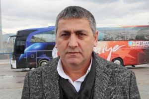"M&uuml;saade edin de arada bir Atat&uuml;rk'&uuml; saygıyla analım"