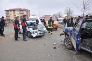 Yozgat'ta kaza: 1 &ouml;l&uuml; 5 yaralı
