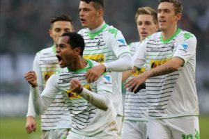 M&ouml;nchengladbach'tan Schalke'ye de aynı tarife: 2-1
