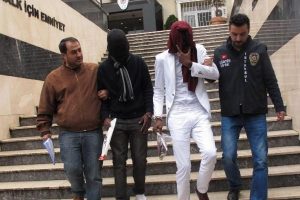 "Ertesi g&uuml;n iki katını vereceğiz" diyerek dolandırıyorlardı