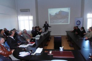 T&uuml;vt&uuml;rk'ten Nil&uuml;ferli muhtarlara seminer