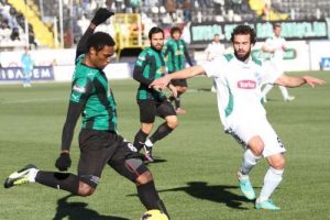 Akhisar ikinci yarıda g&uuml;ld&uuml;