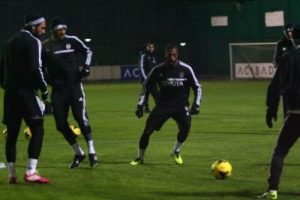 Beşiktaş'a 3 k&ouml;t&uuml; 1 iyi haber!