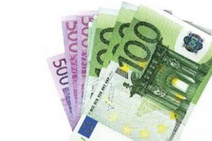 Rum 'Yastık Bank'ta 800 milyon Euro