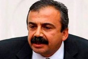 Sırrı S&uuml;reyya &Ouml;nder net konuştu