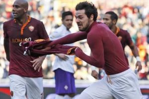 Roma Fiorentina'yı &uuml;zd&uuml;:2-1