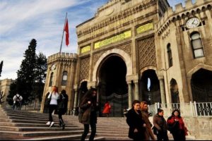 &Uuml;niversitelilerin kabusu geri geliyor