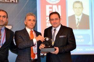 Mudanya M&uuml;tarekespor Başkanına "yılın en"i &ouml;d&uuml;l&uuml;