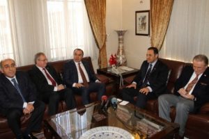 B&uuml;y&uuml;kel&ccedil;ilerden valiliğe &ccedil;ifte ziyaret