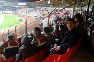 Jandarmadan &ouml;rnek davranış