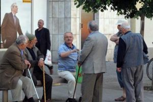 T&uuml;rk yaşlılar daha yalnız