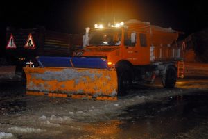 Bursa'da kar n&ouml;beti başladı