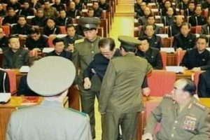 Kuzey Kore'nin iki numaralı ismi yaka pa&ccedil;a tutuklandı