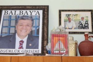 Balbay'ın baba evinde umutlu bekleyiş