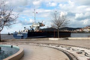 Karaya oturan gemi kurtarılamadı