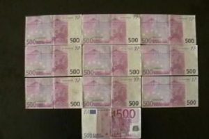 Sahte parayla alışverişe tutuklama