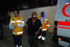 Babasını d&ouml;verek hastanelik etti