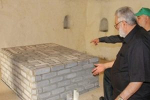 Batı Şeria'da t&uuml;rbeye taciz
