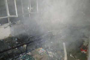 &Uuml;niversite &ouml;ğrencileri &ouml;l&uuml;mden d&ouml;nd&uuml;