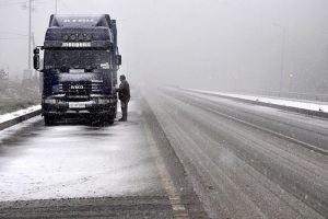 D-100 karayolunun Ankara istikameti ulaşıma kapandı