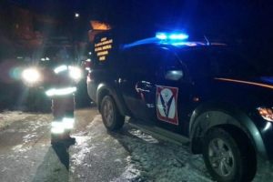 Kaybolan avcı ahıra sığındı