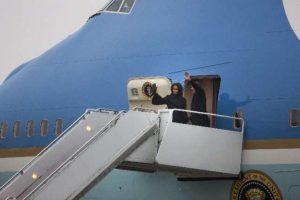 Obama, Bush ve Clinton aynı u&ccedil;akta