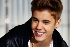 Justin Bieber'in ilk s&ouml;ylediği kelime para...