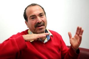 Savaştan ka&ccedil;an ailesini arıyor