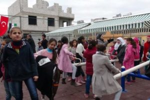 ABD Uluslararası Kalkınma Ajansı'ndan Suriyeli &ccedil;ocuklara park