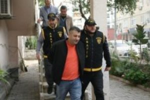 61 yıl ceza alan su&ccedil; &ouml;rg&uuml;t&uuml; lideri yakalandı