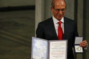 Ahmet &Uuml;z&uuml;mc&uuml; &ouml;d&uuml;l&uuml;n&uuml; aldı!