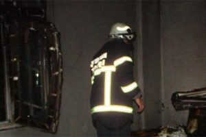Babasıyla tartışınca evi ateşe verdi