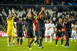 Olympiakos alkışlarla 2.turda:3-1