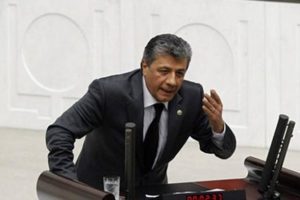 Balbay sataştı, Davutoğlu cevabı yapıştırdı!