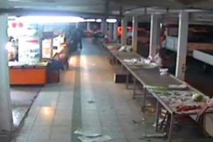 Pazarcı kadına hırsız şoku
