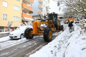 Nil&uuml;fer'de karla m&uuml;cadele