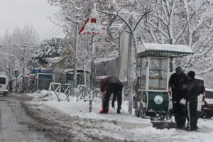 12 Aralık 2013 Perşembe Bursa'da okullara kar tatili var mı? Hangi illerde okullar tatil?
