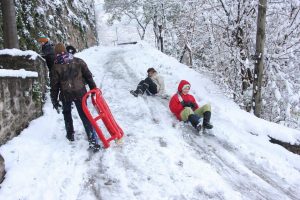 Hangi illerde okullar tatil? İstanbul, Ankara, Bursa'da kar tatili...