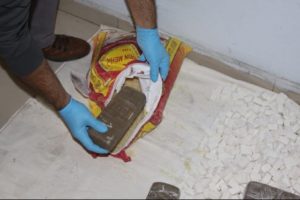Polisten uyuşturucu tacirlerine darbe