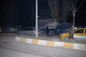 Karakola patlayıcı atan kişi tutuklandı