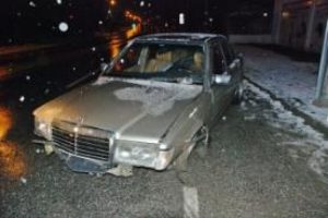 Buzlu yollar kazaya neden oldu