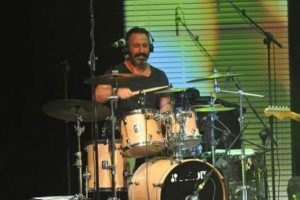 Cem Yılmaz, plak şirketi kurdu!