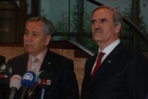 B&uuml;lent Arın&ccedil; aday tanıtımı i&ccedil;in Bursa'da