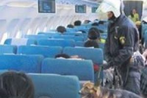 T&uuml;rk yolcuları k&ouml;peklere koklattılar