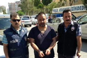 Banka soymaya kalkıştı, 6 yıl hapse &ccedil;arptırıldı
