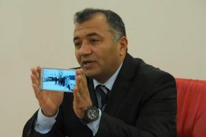 Vali'nin twitter'da kar mesaisi