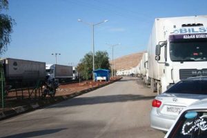 Sınırda kilometrelerce TIR kuyruğu